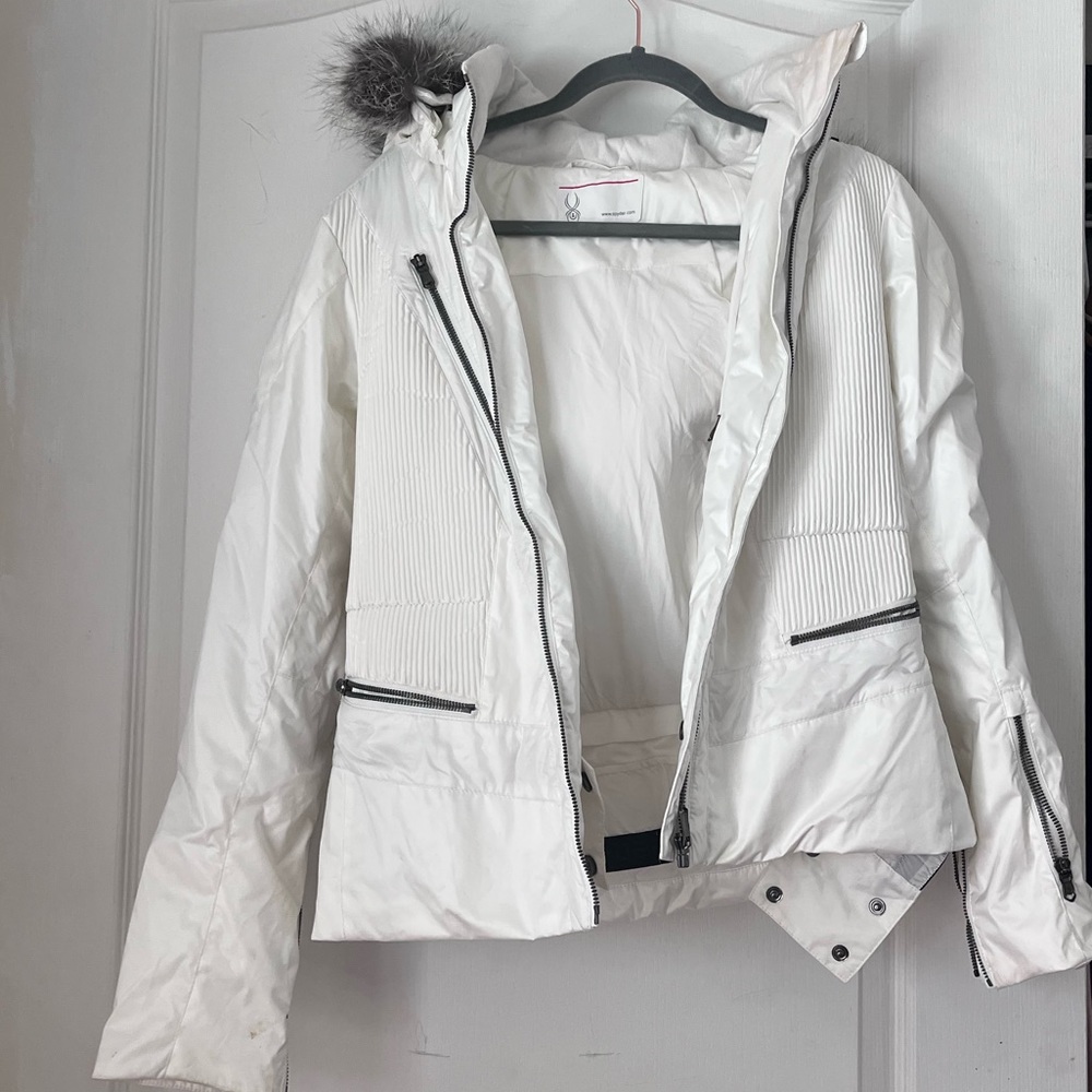 COPY - Spyder white ski snow jacket with removable fur hood